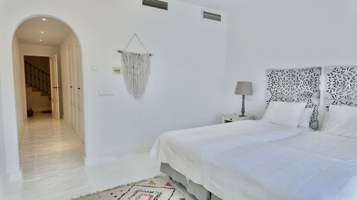 Image No.14-3 Bed Semi-Detached for sale