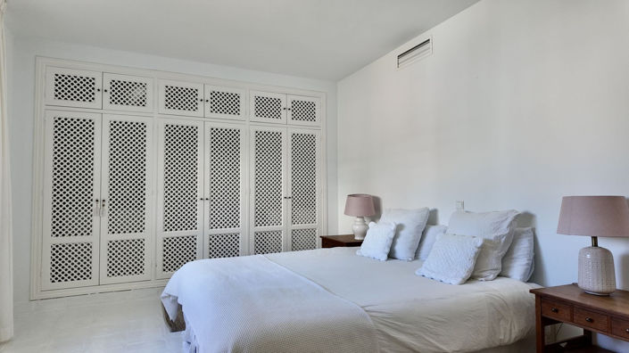 Image No.18-3 Bed Semi-Detached for sale