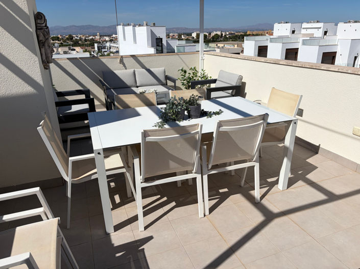 Image No.21-3 Bed Townhouse for sale