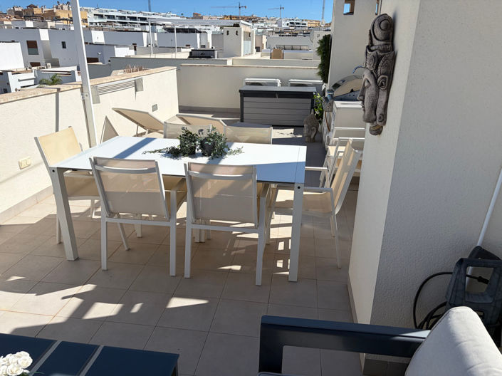 Image No.23-3 Bed Townhouse for sale