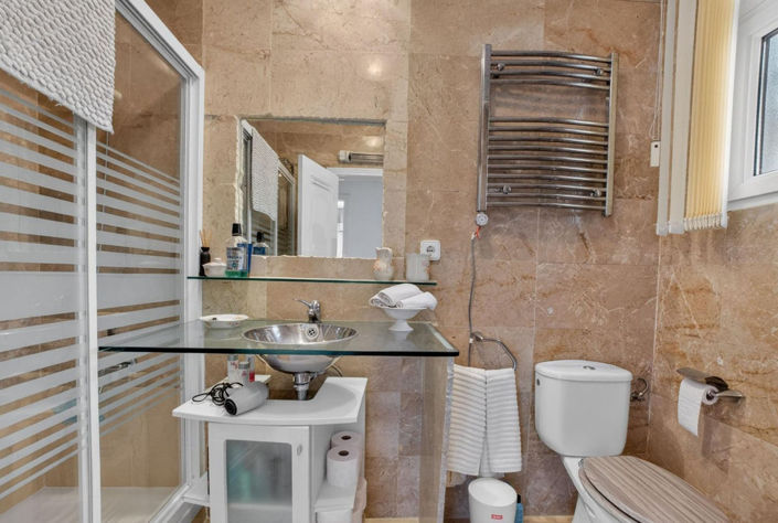Image No.18-5 Bed Villa for sale