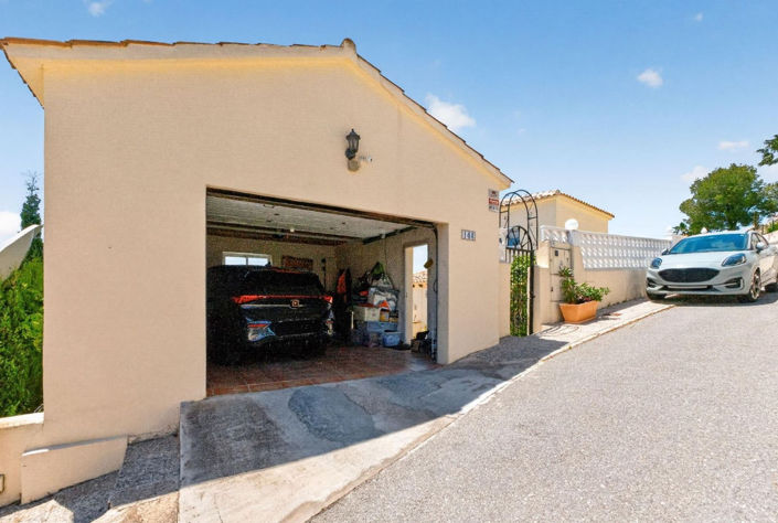 Image No.40-5 Bed Villa for sale