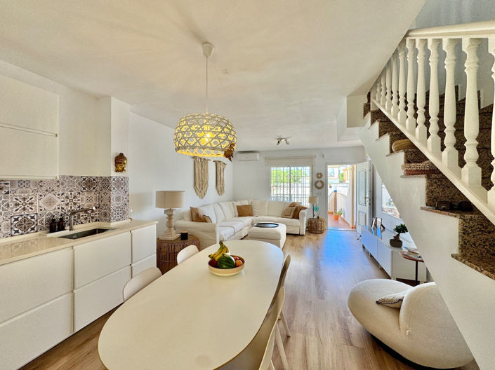 Image No.32-3 Bed Property for sale