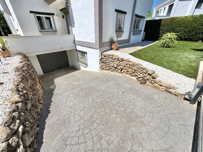 Image No.27-4 Bed Villa for sale