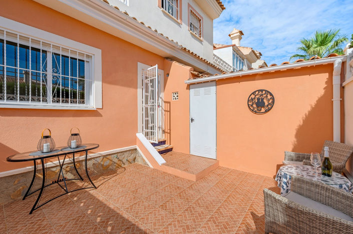Image No.29-3 Bed Townhouse for sale