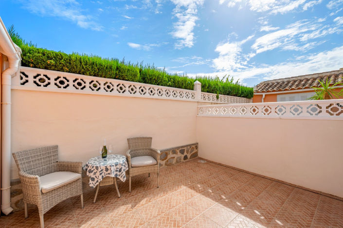 Image No.30-3 Bed Townhouse for sale