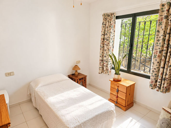 Image No.8-2 Bed Apartment for sale