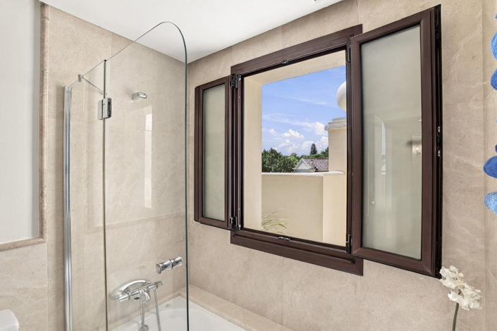 Image No.32-4 Bed Penthouse for sale
