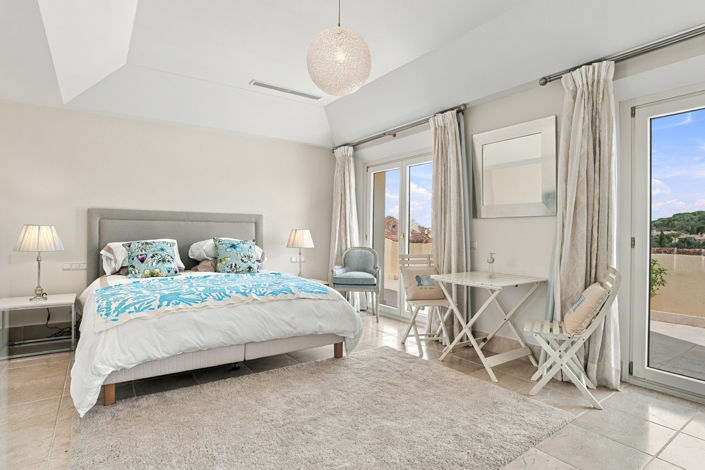 Image No.39-4 Bed Penthouse for sale