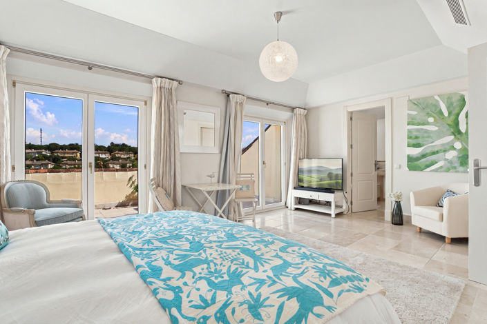 Image No.40-4 Bed Penthouse for sale
