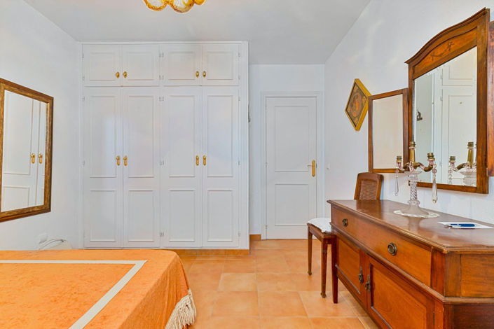 Image No.18-4 Bed Villa for sale