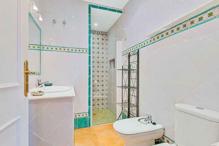 Image No.29-4 Bed Villa for sale