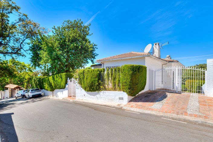 Image No.3-4 Bed Villa for sale