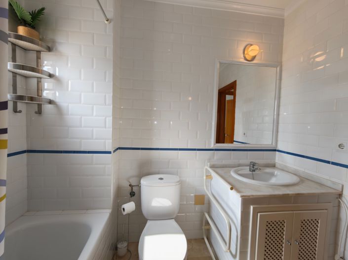 Image No.34-2 Bed Apartment for sale