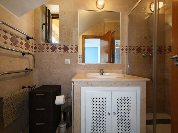 Image No.8-2 Bed Apartment for sale
