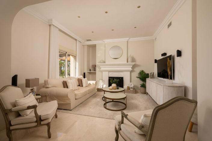 Image No.14-4 Bed Villa for sale