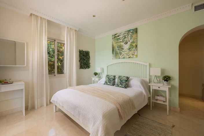 Image No.17-4 Bed Villa for sale
