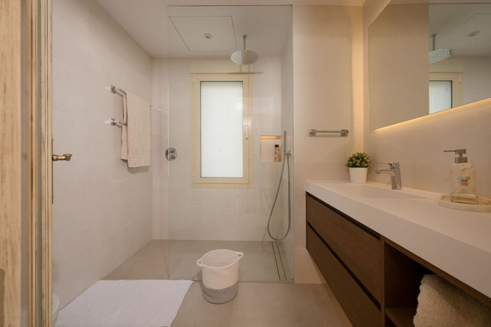 Image No.20-4 Bed Villa for sale