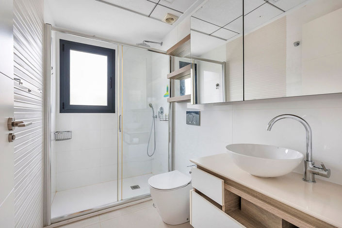 Image No.20-4 Bed Semi-Detached for sale