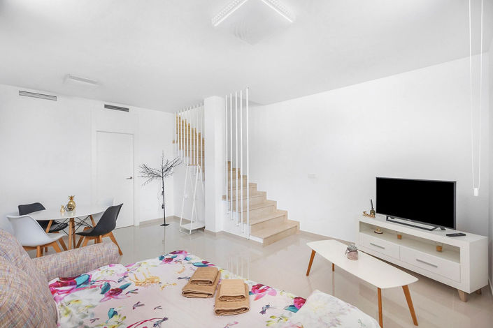 Image No.27-4 Bed Semi-Detached for sale