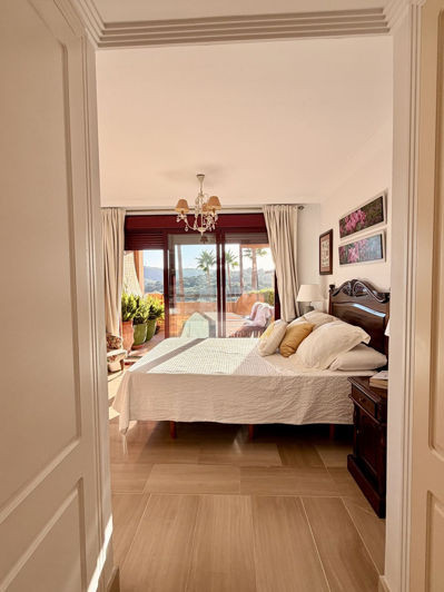 Image No.20-2 Bed Apartment for sale