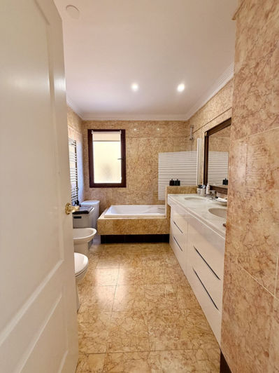 Image No.23-2 Bed Apartment for sale