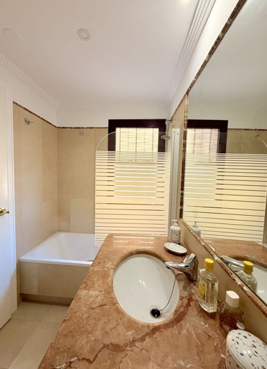 Image No.36-2 Bed Apartment for sale