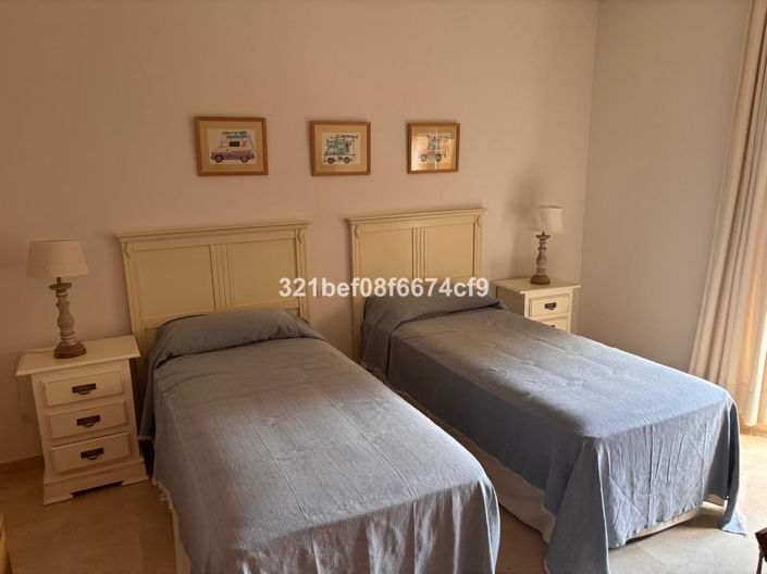 Image No.18-3 Bed Apartment for sale