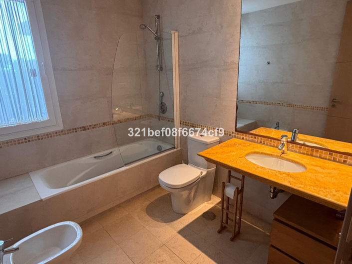 Image No.22-3 Bed Apartment for sale