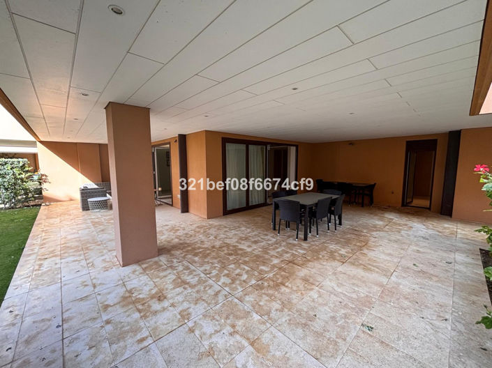 Image No.24-3 Bed Apartment for sale