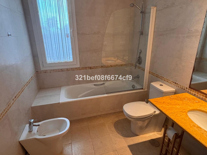 Image No.25-3 Bed Apartment for sale