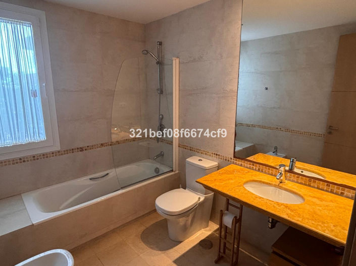 Image No.26-3 Bed Apartment for sale