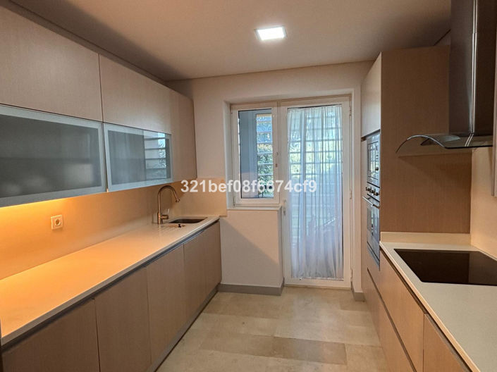 Image No.8-3 Bed Apartment for sale