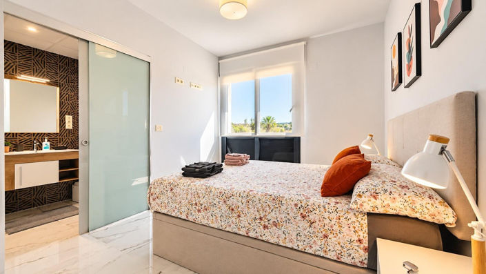 Image No.18-2 Bed Apartment for sale