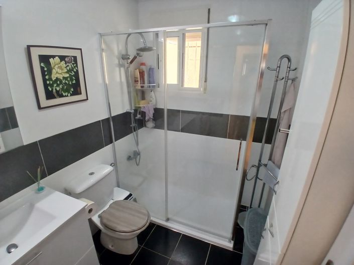 Image No.17-3 Bed Villa for sale