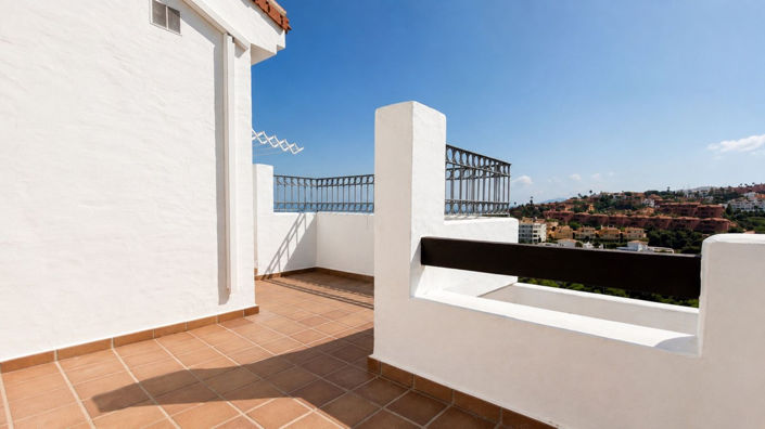Image No.3-4 Bed Semi-Detached for sale