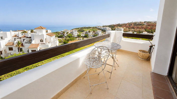 Image No.4-4 Bed Semi-Detached for sale