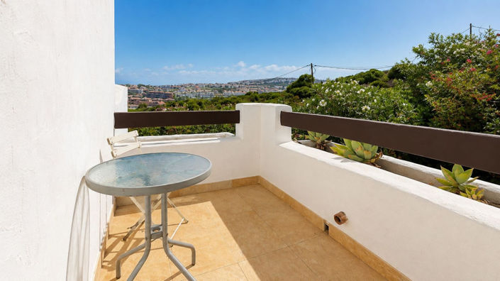 Image No.5-4 Bed Semi-Detached for sale