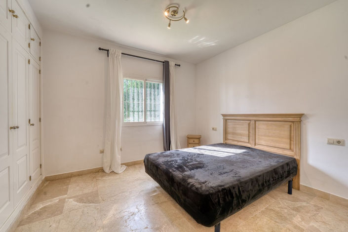 Image No.12-4 Bed Villa for sale