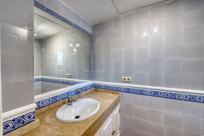Image No.18-4 Bed Villa for sale