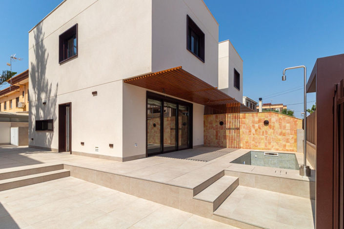 Image No.3-3 Bed Villa for sale