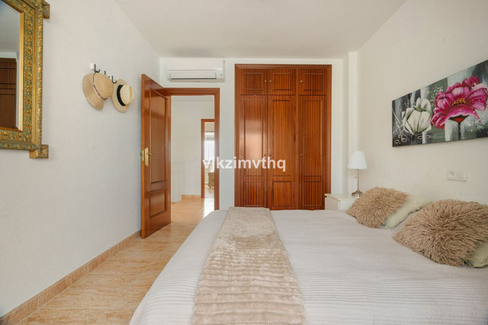 Image No.16-3 Bed Townhouse for sale