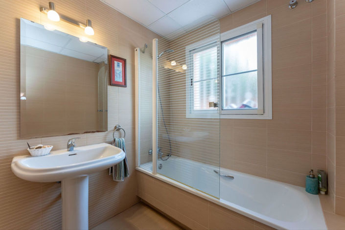 Image No.19-3 Bed Villa for sale