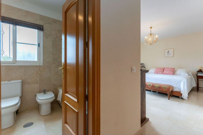 Image No.38-3 Bed Villa for sale