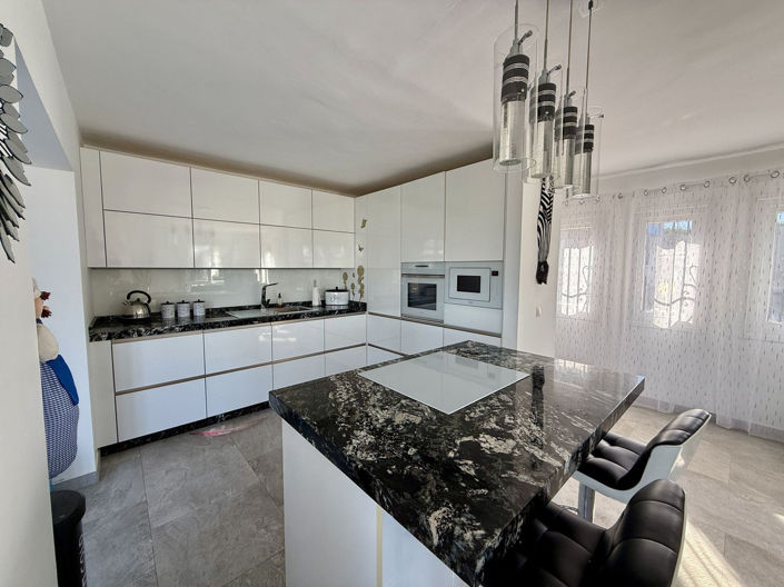 Image No.14-4 Bed Villa for sale