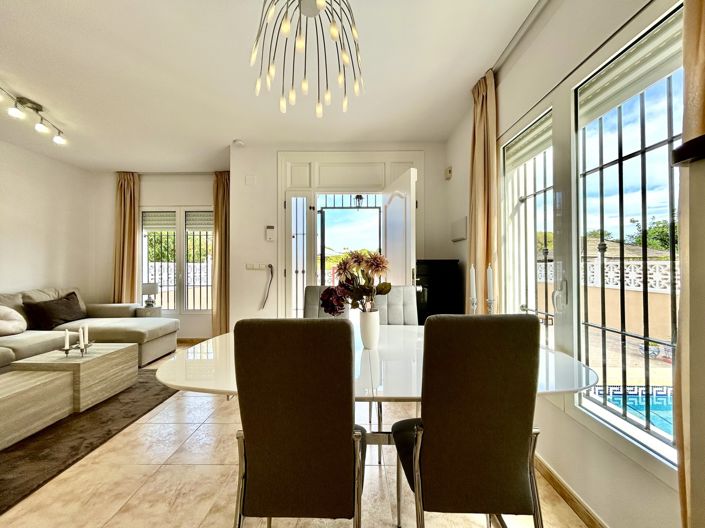 Image No.14-3 Bed Townhouse for sale