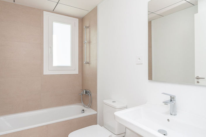 Image No.10-4 Bed Apartment for sale