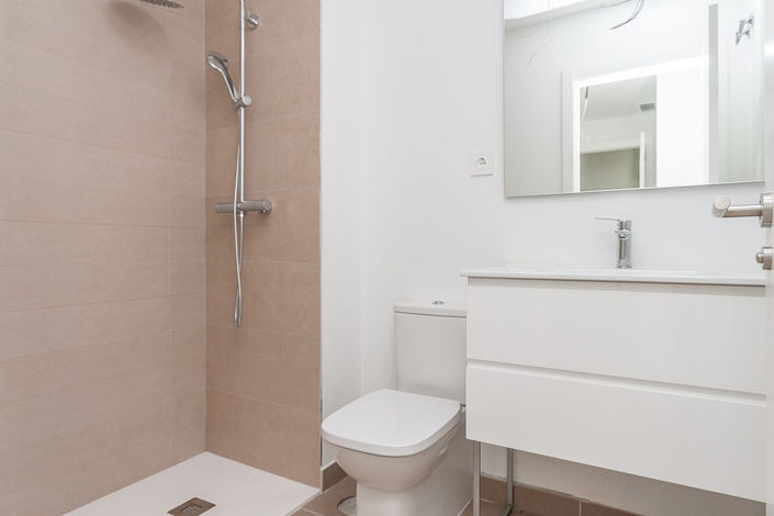 Image No.8-4 Bed Apartment for sale