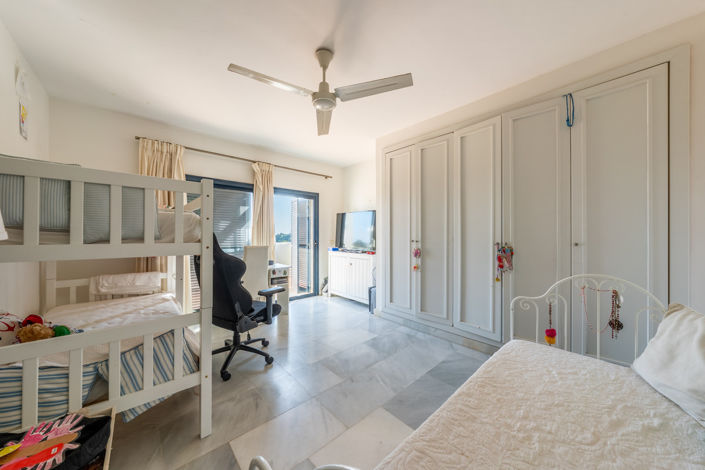 Image No.27-3 Bed Apartment for sale