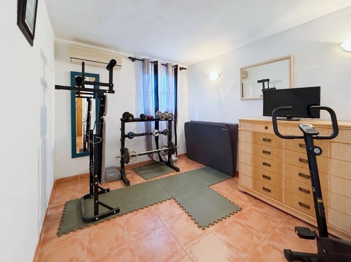 Image No.27-4 Bed Townhouse for sale